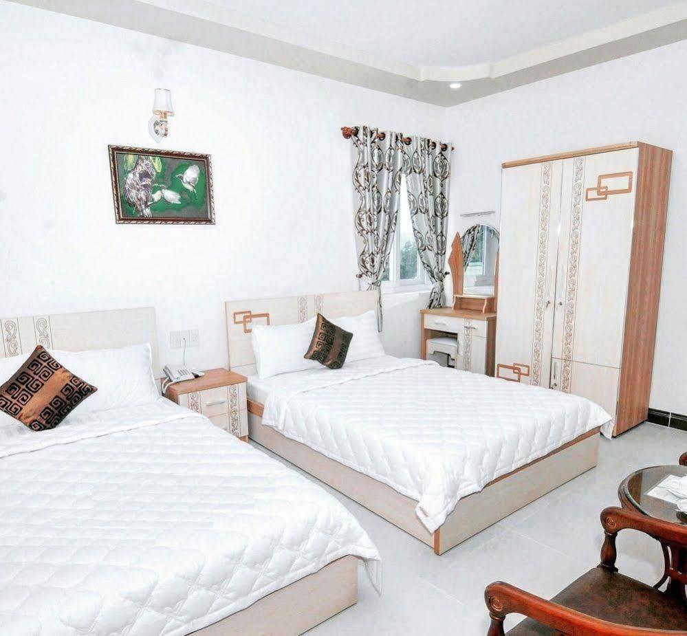 Jiny Tran Hotel Duong Dong  Экстерьер фото